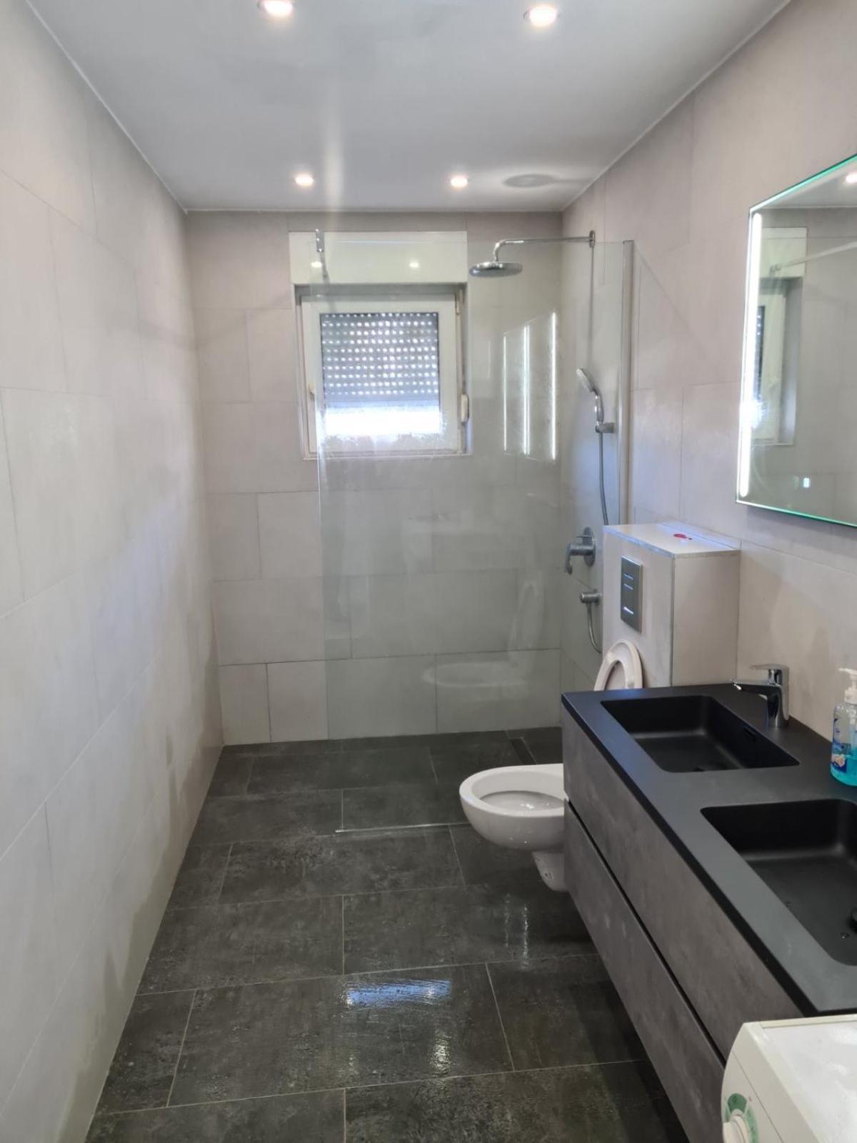 Apartment Topla Herceg Novi Buitenkant foto
